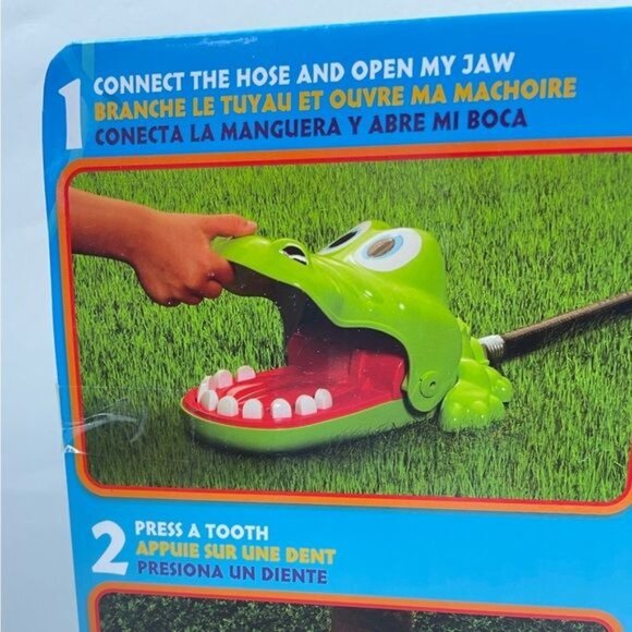 CROCODILE DENTIST  Splash Water Toy for Kids Summer Backyard Water Sprinkler - Picture 6 of 10